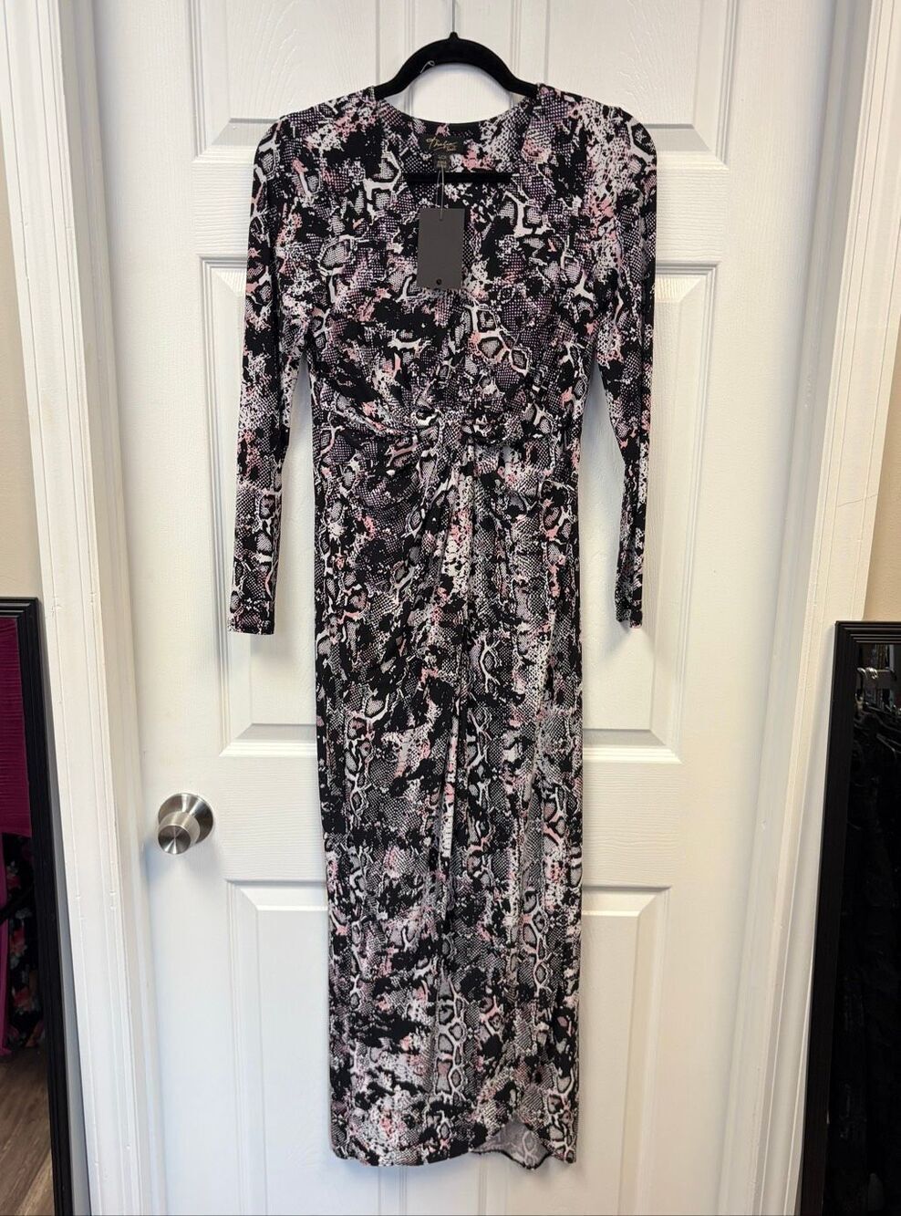 Snakeskin Patterned Maxi Dress - Picture 2 of 9